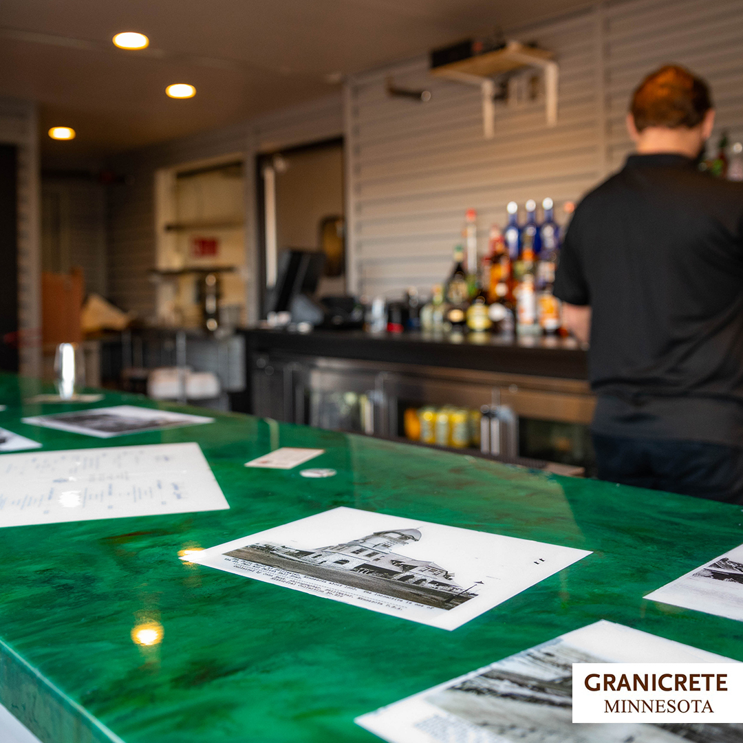Charlie's Irish Pub and Restaurant horseshoe bar